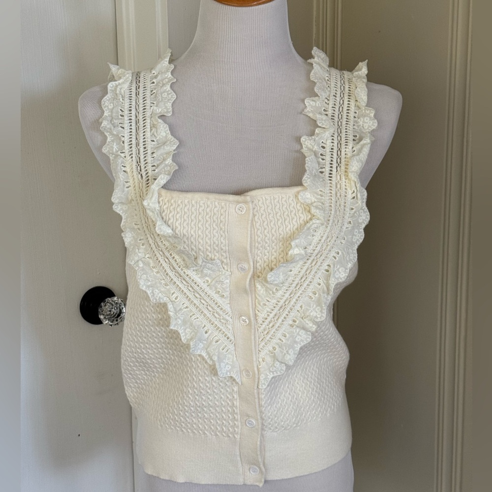 Fate size large sleeveless ruffle textured top